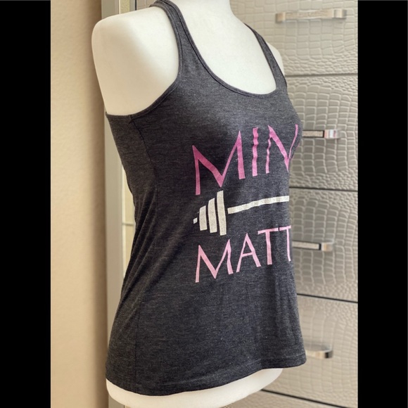 Workout top - Picture 2 of 4